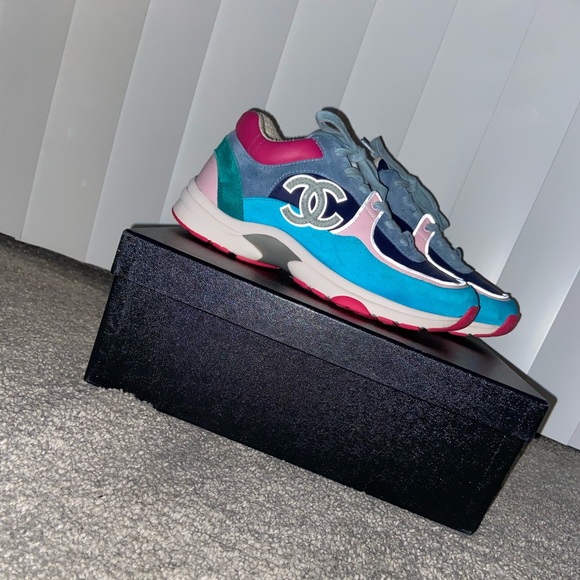 CHANEL Shoes - Womens Chanel sneakers size 37.5 (7.5) comes with box & dust bag
